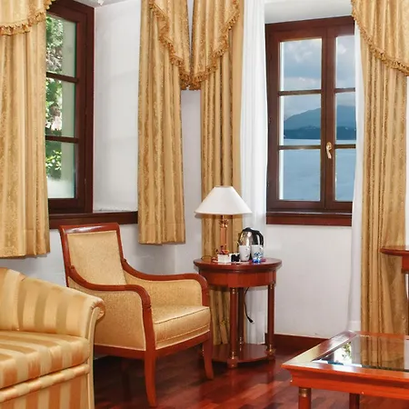 Relais Casali Della Cisterna Hotel