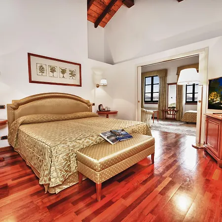 Relais Casali Della Cisterna Hotel