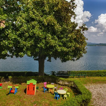 Relais Casali Della Cisterna Hotel