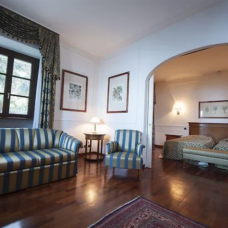 Relais Casali Della Cisterna Hotel