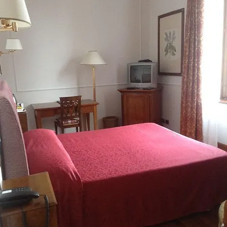 Relais Casali Della Cisterna Otel 3*