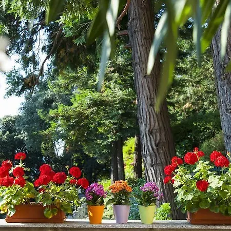 Relais Casali Della Cisterna Otel