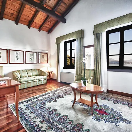 Relais Casali Della Cisterna 3*