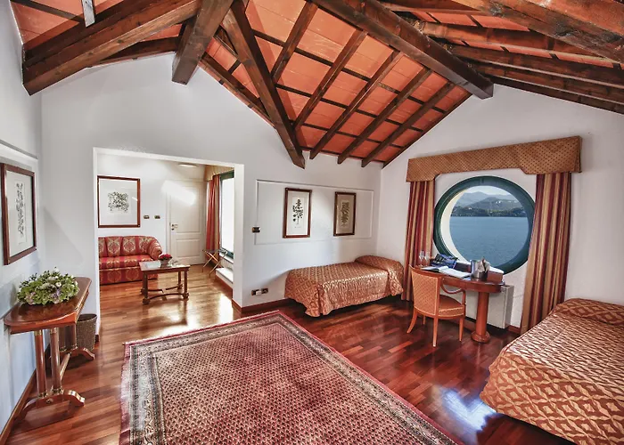 Relais Casali Della Cisterna 3*