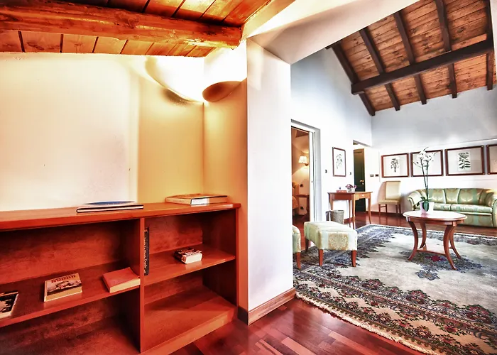 Relais Casali Della Cisterna 3* Бельджирате