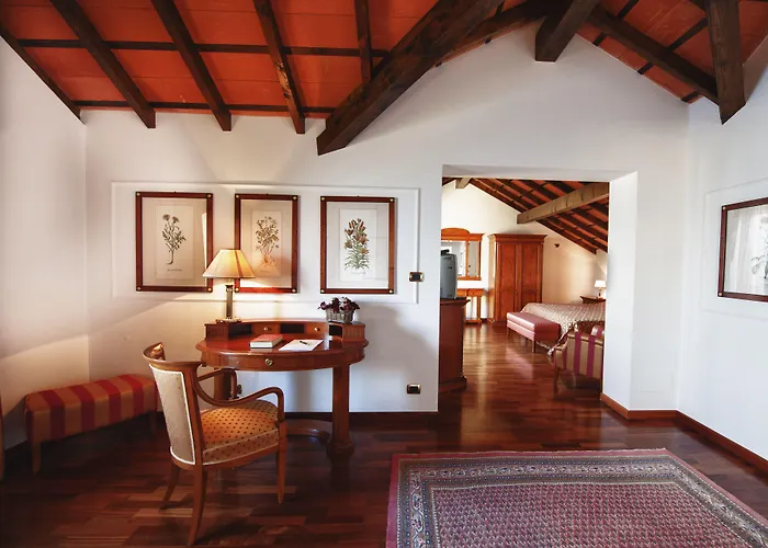 Relais Casali Della Cisterna 벨지라테