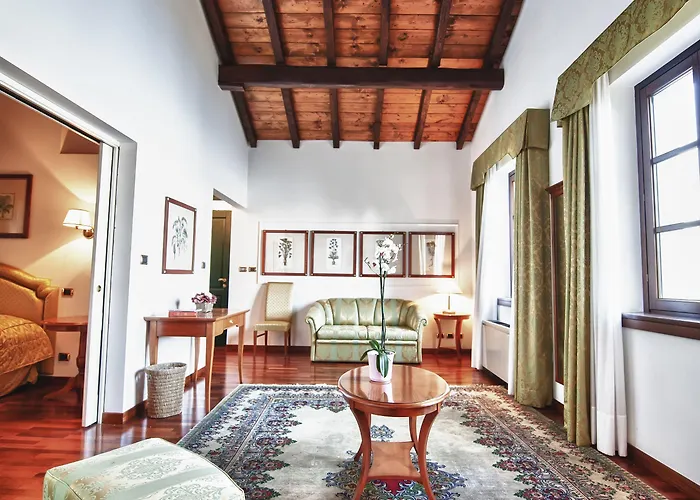 Relais Casali Della Cisterna Отель