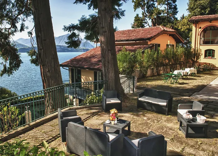 Relais Casali Della Cisterna 벨지라테