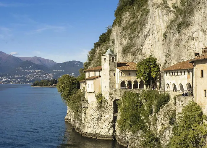 Relais Casali Della Cisterna 3*